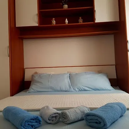 Apartment In Nin With Terrace, Air Conditioning, W-Lan 4473-1 * Nin